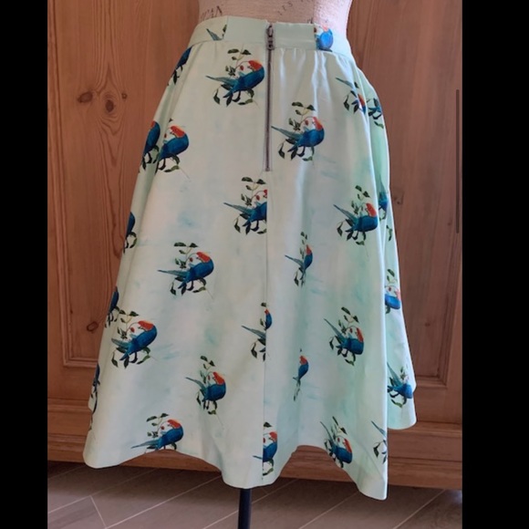 Alice + Olivia watercolor parrot print skirt (with pockets) - Picture 3 of 9